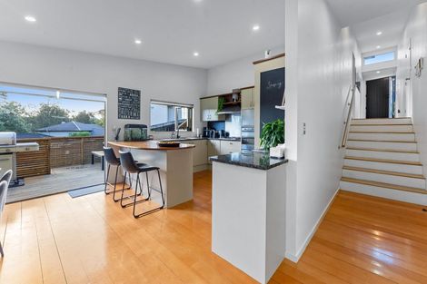 Photo of property in 20 Admirals Court Drive, Greenhithe, Auckland, 0632