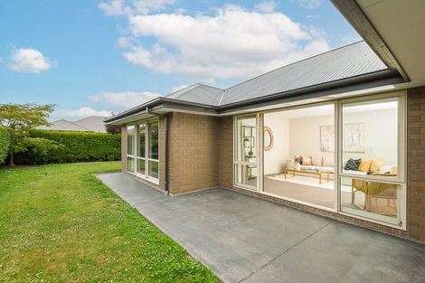 Photo of property in 8 Gosling Crescent, Halswell, Christchurch, 8025