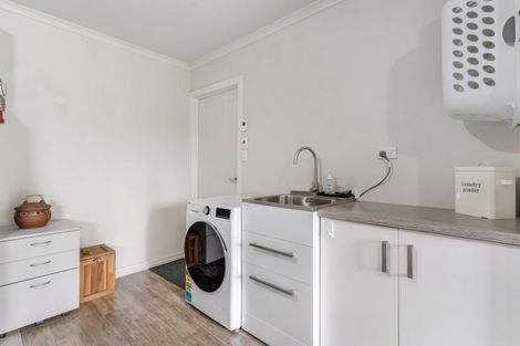 Photo of property in 65 Racecourse Road, Winton, 9782