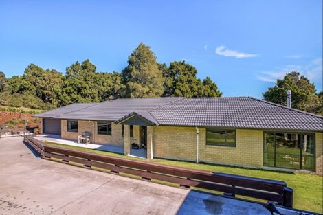 Photo of property in 105 Judge Richardson Drive, Opaheke, Papakura, 2584