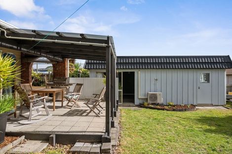 Photo of property in 10 Neri Crescent, Pomare, Rotorua, 3015