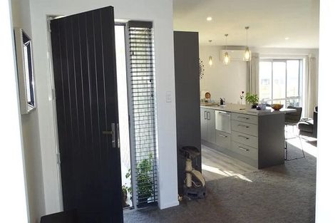 Photo of property in 65 Karaka Crescent, Levin, 5510