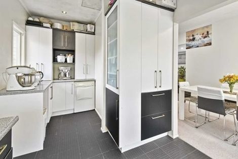 Photo of property in 15 Laurie Avenue, Papakura, 2110