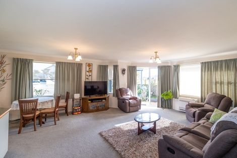 Photo of property in 20d Victoria Street, Hawera, 4610