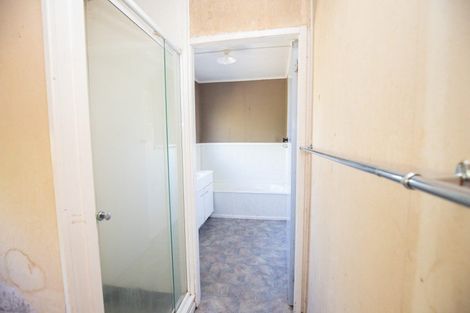 Photo of property in 18 Orchard East Road, Ngatea, 3503