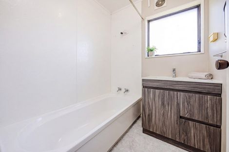 Photo of property in 1/38 Station Road, Takanini, 2112