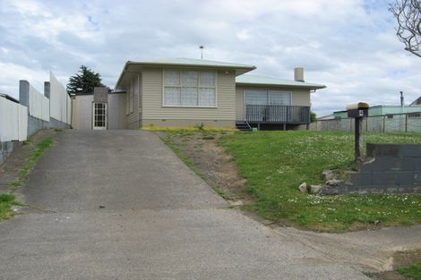 Photo of property in 42 Duggan Avenue, Mangere, Auckland, 2022