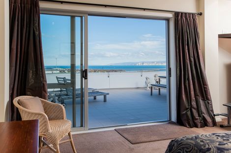 Photo of property in Bay View, 19/90 Customhouse Street, Gisborne, 4010