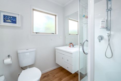 Photo of property in 1 Campbell Drive, Martinborough, 5711