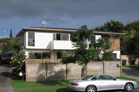 Photo of property in 12 Prince Regent Drive, Half Moon Bay, Auckland, 2012