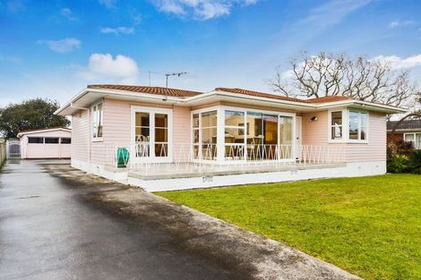 Photo of property in 18 Latham Avenue, Pakuranga, Auckland, 2010