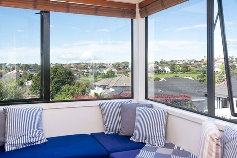 Photo of property in 2/5 Perendale Close, Somerville, Auckland, 2014