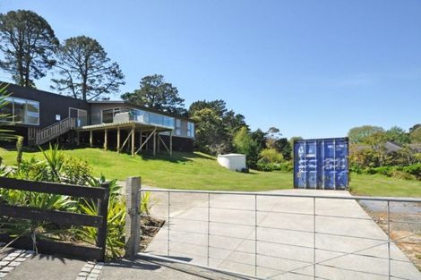 Photo of property in 5a Hobbs Road, Matakatia, Whangaparaoa, 0930