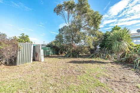 Photo of property in 5 Raupo Street, Castlecliff, Whanganui, 4501