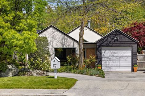 Photo of property in 42 Remarkables Crescent, Frankton, Queenstown, 9300