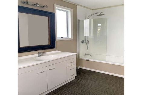 Photo of property in 24 Mckenzie Street, Levin, 5510