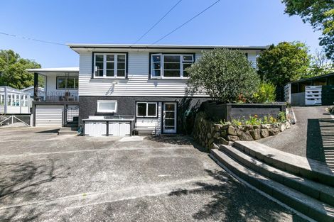 Photo of property in 54 Collins Avenue, Tawa, Wellington, 5028