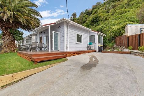 Photo of property in 498 Evans Bay Parade, Hataitai, Wellington, 6021