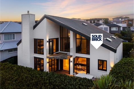 Photo of property in 11 Tuatini Place, Long Bay, Auckland, 0630