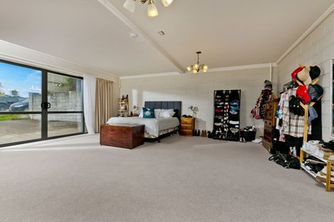 Photo of property in 1a James Laurie Street, Henderson, Auckland, 0612