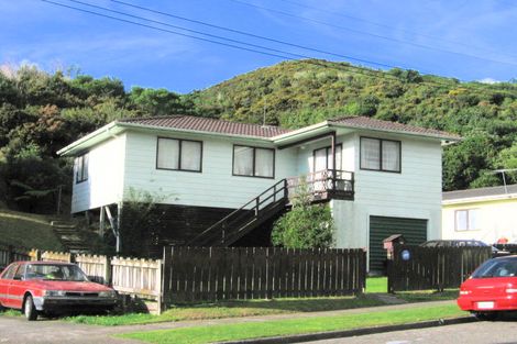 Photo of property in 60 Cardiff Crescent, Cannons Creek, Porirua, 5024