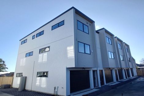 Photo of property in 5/113 Te Atatu Road, Te Atatu South, Auckland, 0610