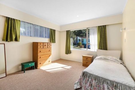 Photo of property in 7 Brasenose Place, Tawa, Wellington, 5028