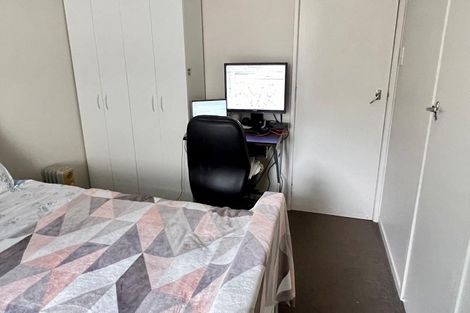 Photo of property in 32 Sunvue Road, Glen Eden, Auckland, 0602