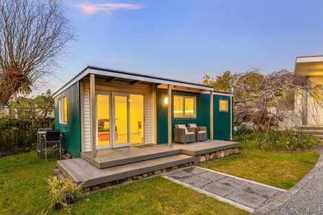 Photo of property in 21 Paekakariki Hill Road, Pauatahanui, Porirua, 5381