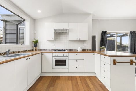 Photo of property in 15 Sillary Street, Hamilton East, Hamilton, 3216