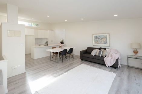 Photo of property in 23j Hendry Avenue, Hillsborough, Auckland, 1042