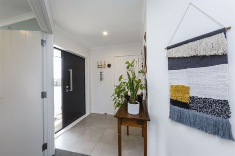 Photo of property in 52 Centre Road, Aokautere, Palmerston North, 4471