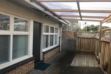 Photo of property in 2/188 Captain Springs Road, Onehunga, Auckland, 1061