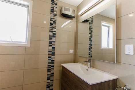 Photo of property in 6 Marine Parade South, Foxton Beach, Foxton, 4815