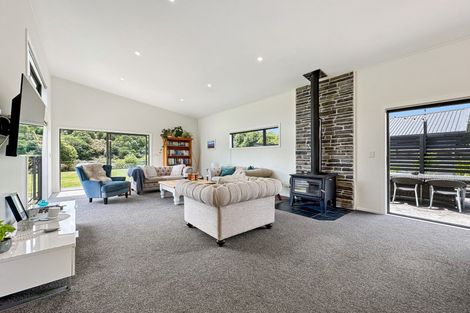 Photo of property in 50 Montgomery Crescent, Kinloch, Taupo, 3377