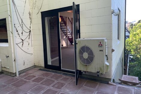 Photo of property in 17/10 Pitarua Street, Thorndon, Wellington, 6011