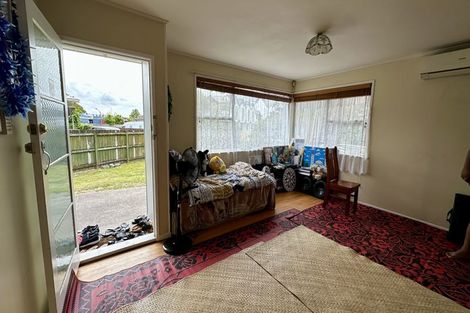 Photo of property in 11 Greenock Road, Ranui, Auckland, 0612