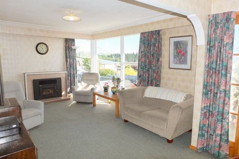 Photo of property in 11 Arrow Crescent, Holmes Hill, Oamaru, 9401