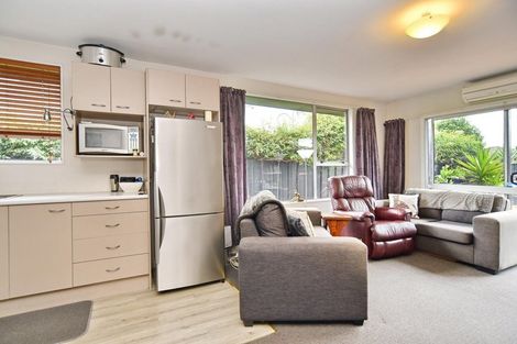 Photo of property in 2/91 Bayswater Crescent, Bromley, Christchurch, 8062
