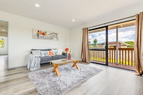 Photo of property in 5 Parrs Cross Road, Henderson, Auckland, 0612