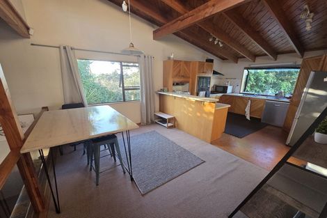 Photo of property in 8 Churchouse Road, Greenhithe, Auckland, 0632