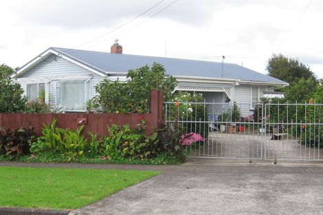 Photo of property in 1/11 Tamaki Bay Drive, Pakuranga, Auckland, 2010