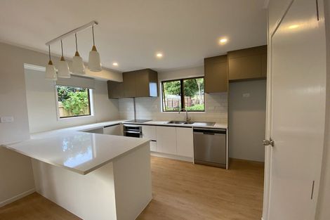 Photo of property in 107 Weatherly Road, Torbay, Auckland, 0630