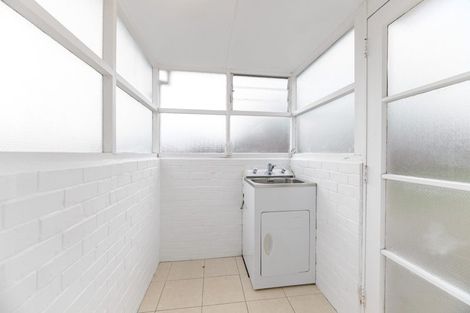 Photo of property in 7/12 Raines Avenue, Forrest Hill, Auckland, 0620