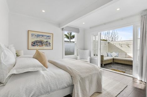 Photo of property in 43 Saint Georges Bay Road, Parnell, Auckland, 1052