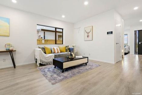Photo of property in 2 Fjord Way, Karaka, Papakura, 2113