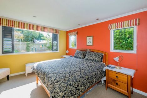 Photo of property in 8a Queenwood Road, Levin, 5510