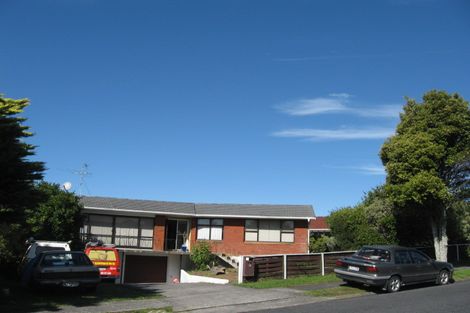 Photo of property in 21 La Trobe Street, Pakuranga Heights, Auckland, 2010