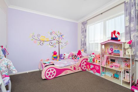 Photo of property in 19 Magnolia Drive, Waiuku, 2123