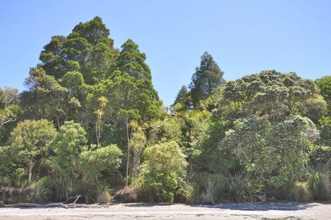 Photo of property in 62 Clinton Road, Tawharanui Peninsula, Matakana, 0986